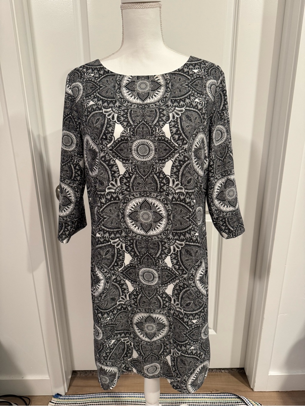 Banana Republic Black & White Medallion Midi Dress
